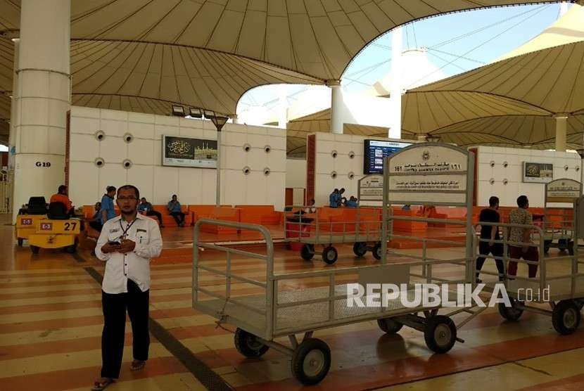 Suasana lengang nampak di Terminal Kedatangan E di Bandara King Abdulaziz, Jeddah, Jumat (10/8). Percepatan kedatangan dan keberangkatan jamaah haji  membuat bandara tersebut tak sepadat tahun-tahun sebelumnya.