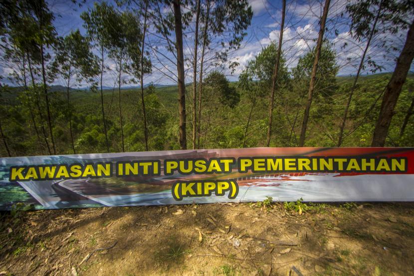 Suasana lokasi yang akan menjadi Kawasan Inti Pusat Pemerintahan (KIPP) Ibu Kota Negara (IKN) Nusantara di Kecamatan Sepaku, Kabupaten Penajam Paser Utara, Kalimantan Timur, Selasa (19/4/2022). Pemerintah akan mengalokasikan pagu indikatif anggaran belanja pada Anggaran Pendapatan dan Belanja Negara (APBN) tahun 2023 sebesar Rp27 triliun hingga Rp30 triliun, untuk pembangunan IKN Nusantara di Kalimantan Timur.