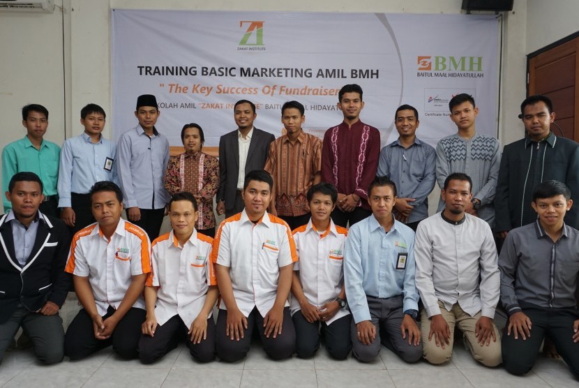 Suasana marketing basic training amil BMH yang diadakan di Depok (10/10). 