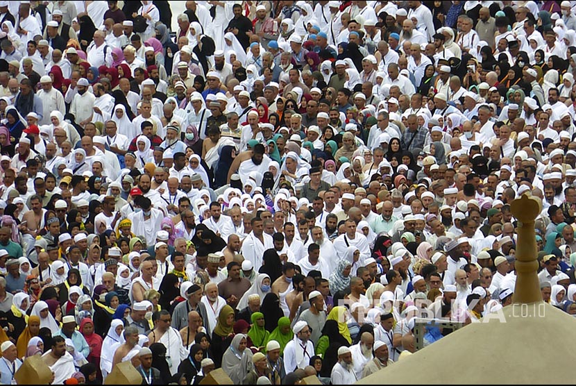 Makkah Negeri yang Aman. Foto: Suasana Masjidil Haram yang dipadati jamaah umrah dari berbagai negara, Makkah, Senin (24/2) lalu.