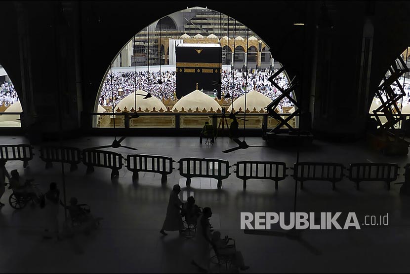 Makkah Negeri yang Aman. Foto: Suasana Masjidil Haram yang dipadati jamaah umrah dari berbagai negara, Makkah, Senin (24/2) lalu. 