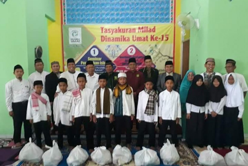 Suasana milad ke-15 Yayasan Dinamika Umat (YDU), Sabtu (24/3).