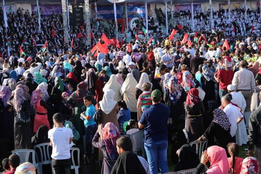 Suasana Nikah massal di Gaza, Palestina.