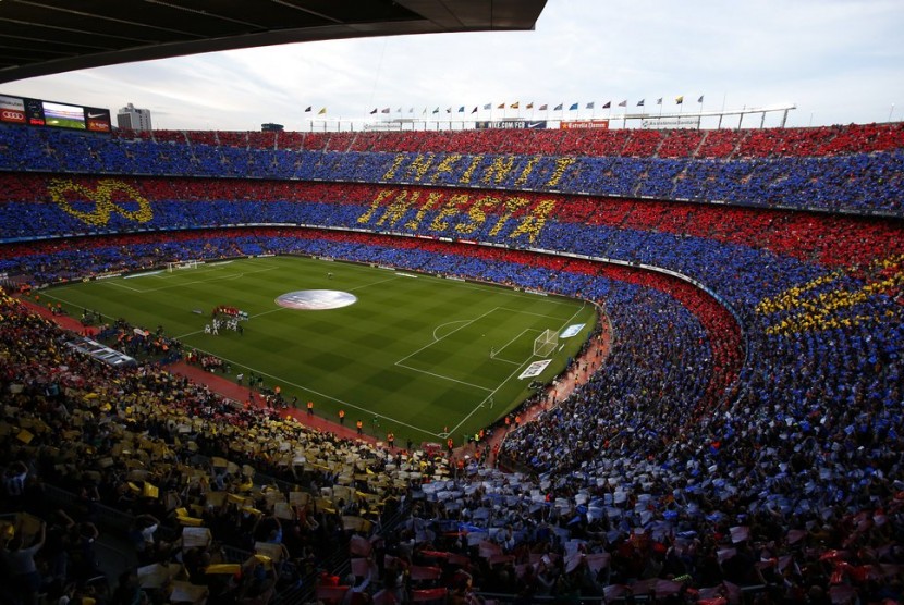 Suasana Stadion Camp Nou. (ilustrasi)