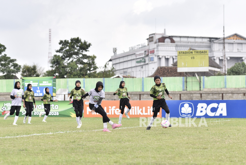 MI Baburroyyan Kiyudan dan SD Muh Karangploso Juarai Turnamen Sepak Bola Putri MLSC Yogyakarta