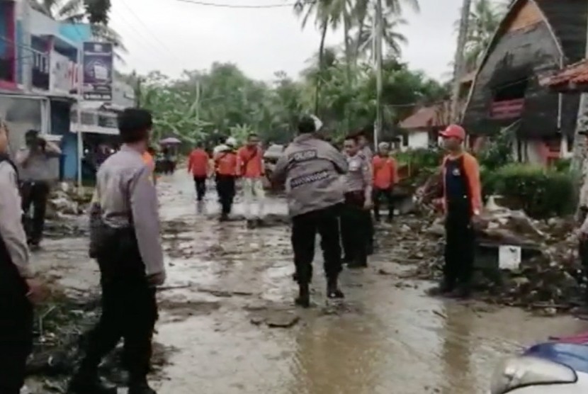 Suasana pascatsunami di Banten