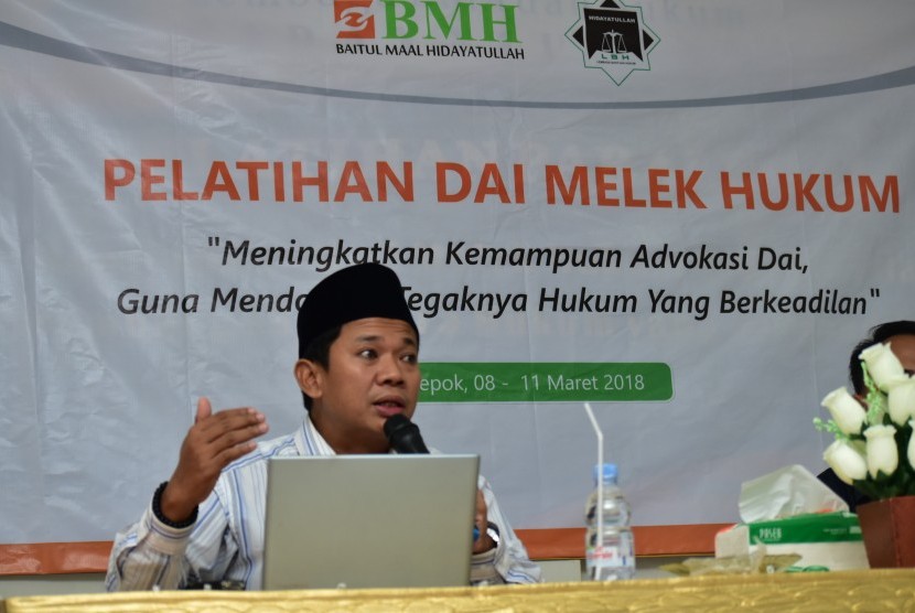 Suasana pelatihan Dai Melek Hukum yang diadakan oleh Laznas  BMH.