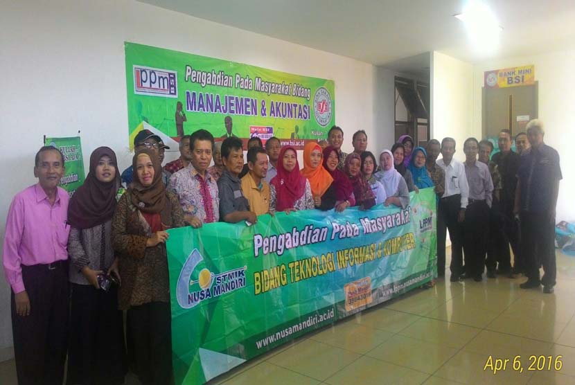 Suasana pelatihan  seminar Motivasi Manajemen Organisasi dan Soft Skill di Jakarta, Rabu (6/4).