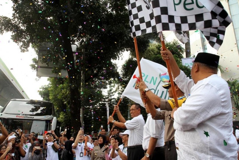 suasana pelepasan mudik bareng PLN