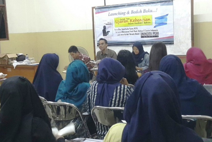 Suasana peluncuran buku “Bedah Teks Ujaran Kebencian dalam Persfektif Bahasa” di Unindra Jakarta.   