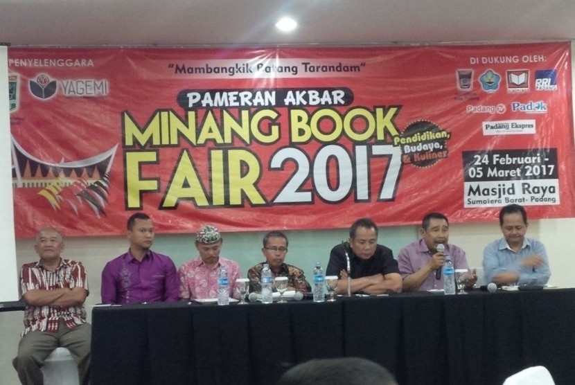 Suasana peluncuran Minang Book Fair (MBF) 2017 di Jakarta, Selasa (20/12/2016).
