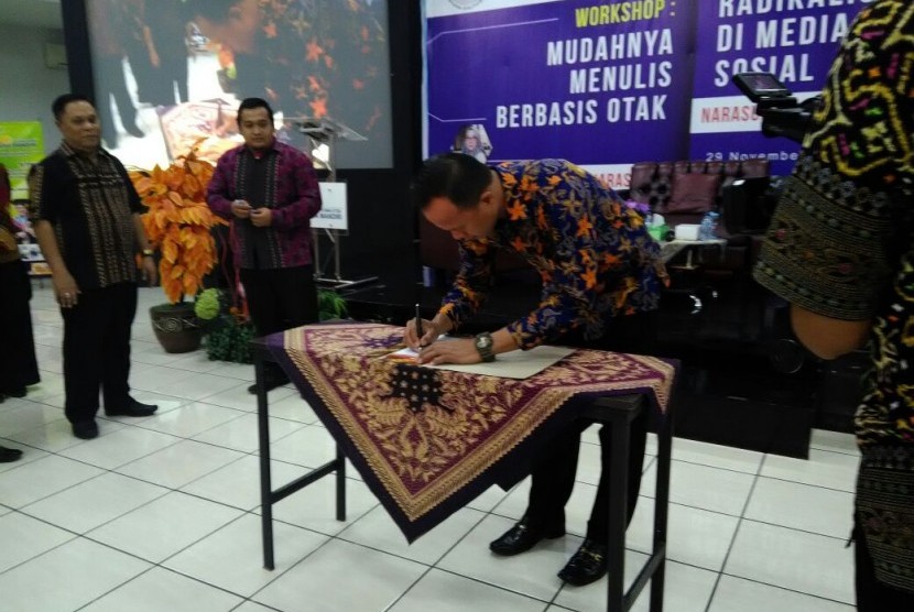 Suasana peluncuran Forum Ilmuwan Informatika dan Komputer Indonesia (FIIKRI). 