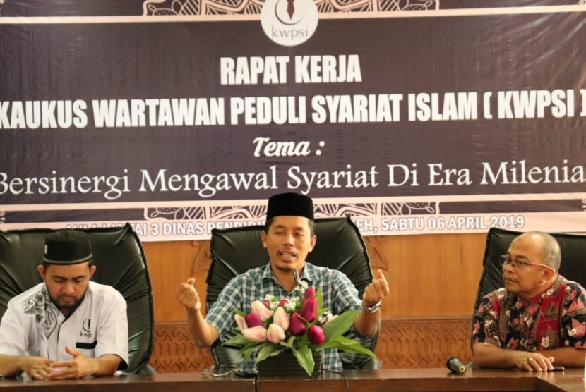 Suasana pembukaan rapat kerja  Kaukus Wartawan Peduli Syariat Islam (KWPSI).