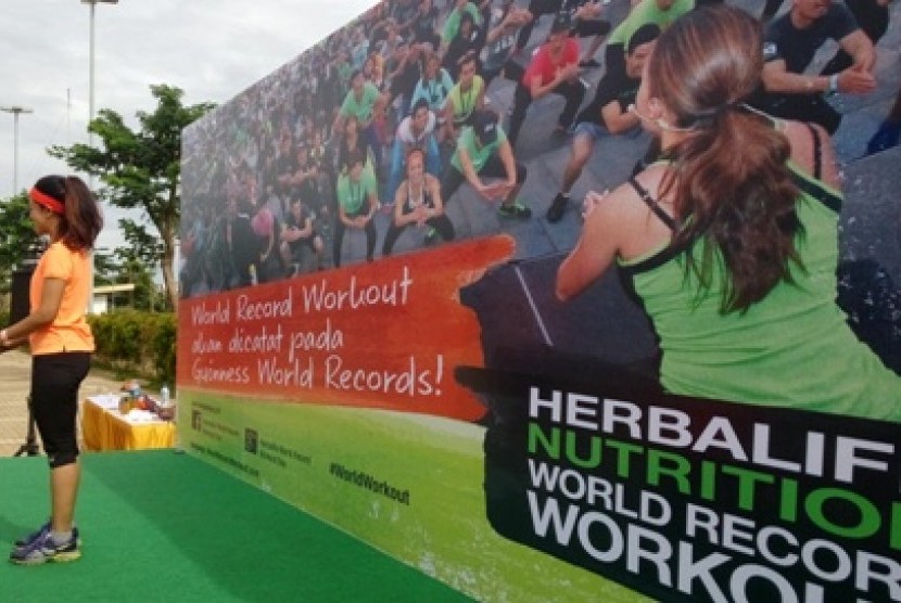 Suasana pemecahan rekor dunia Herbalife di Indonesia