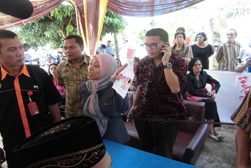 Suasana Pemungutan Suara Ulang (PSU) pemilihan presiden di TPS 03 Kelurahan Pinang Jaya, Kecamatan Kemiling, kota Bandar Lampung, Selasa (15/7).(Mursalin Yasland/Republika).