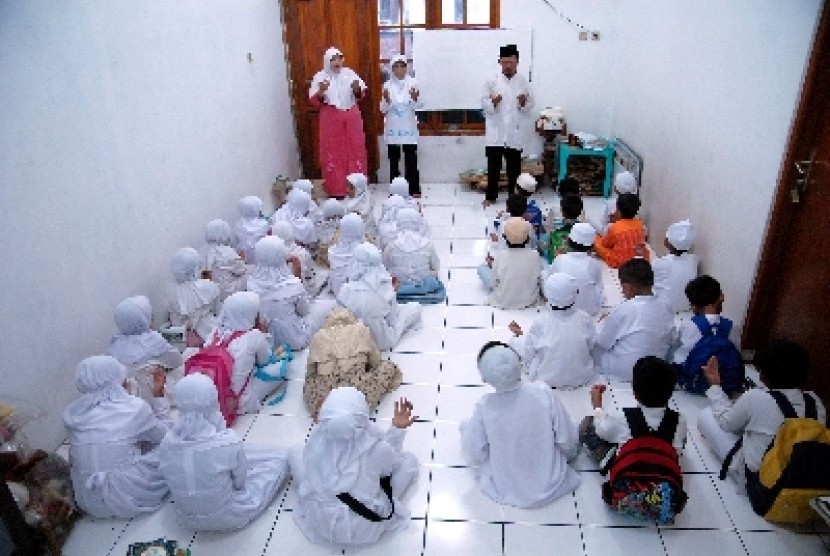 Pemerintah Malaysia Ingin Majukan Hafidz Alquran. Foto:   Suasana pengajaran di Rumah Tahfidz (ilustrasi).
