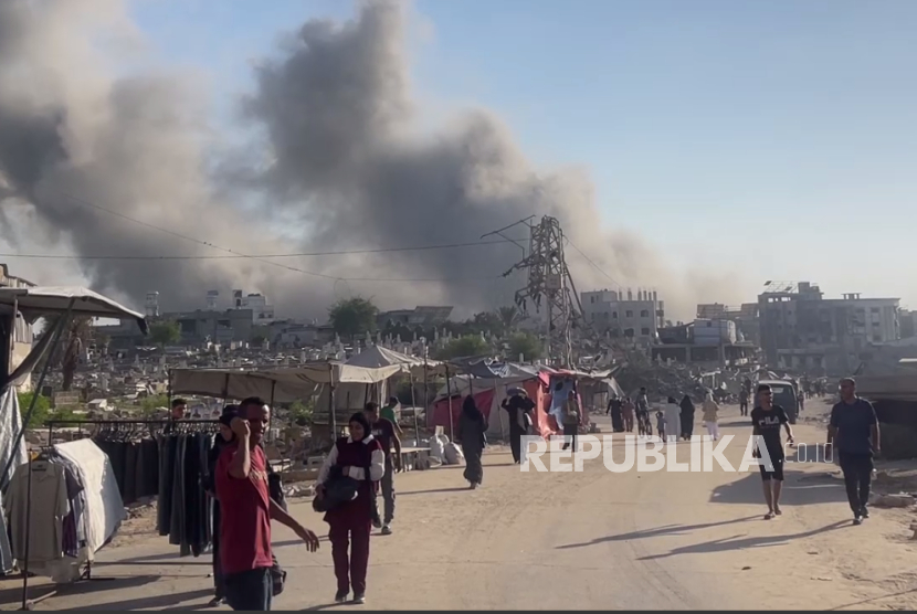 Suasana pengeboman yang dilakukan Israel untuk mencaplok Kota Gaza, Sabtu (23/8/2025).