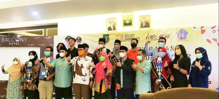 Suasana penghargaan pemuda pelopor Kota Sukabumi di Hotel Balcony, Senin (18/4/2022