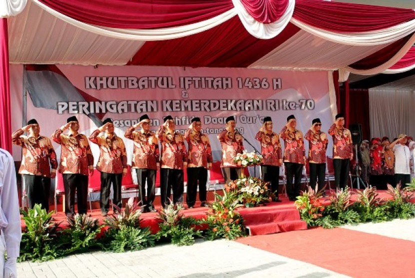 Suasana Peringatan Hari Ulang Tahun Republik Indonesia ke-70 di Pesantren Tahfidz Daarul Quran Ketapang, Senin (17/8)