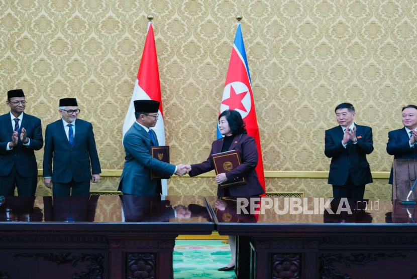 Suasana pertemuan Menteri Luar Negeri (Menlu) RI Sugiono dengan Menlu Korea Utara (Korut) Choe Son Hui di Pyongyang, Sabtu (11/10/2025).
