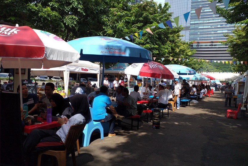 Suasana Pesta Rakyat di PAP SCBD, Sabtu (13/4).