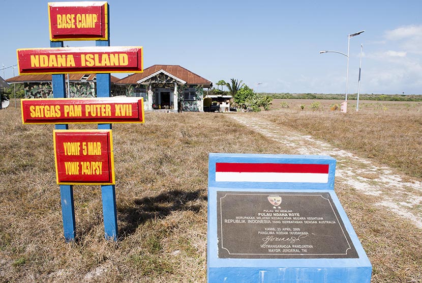  Suasana pos Pengamanan pulau terluar di pulau Ndana, Rote Barat Daya, Nusa Tenggara Timur.