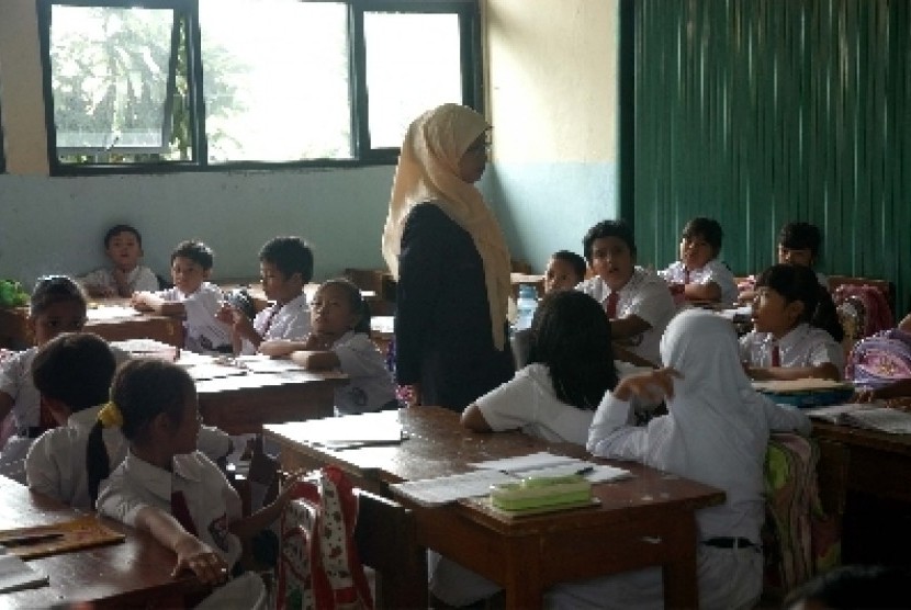 Suasana proses belajar mengajar di kelas.  (Foto Ilustrasi). Pengembangan pendidikan nasional mesti bertumpu pada kesetaraan 