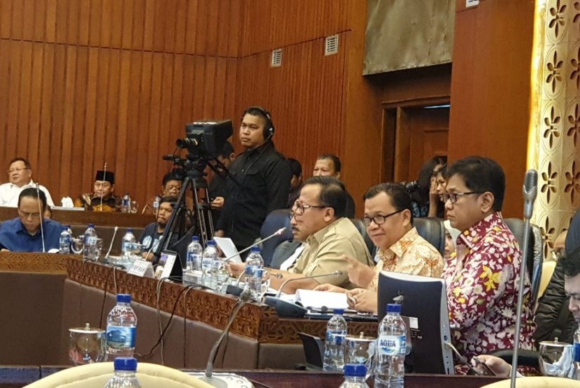 Suasana rapat dengar pendapat di DPR Senayan Jakarta