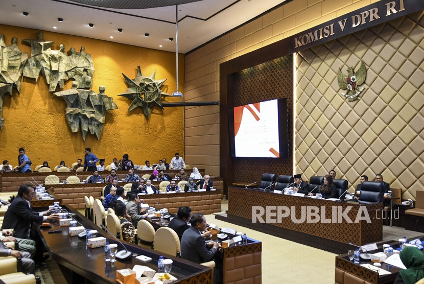 Suasana rapat gabungan pimpinan sementara MPR dengan perwakilan fraksi dan kelompok DPD di ruang KK V, Gedung Nusantara, Komplek Parlemen, Senayan, Kamis (3/10/2019).