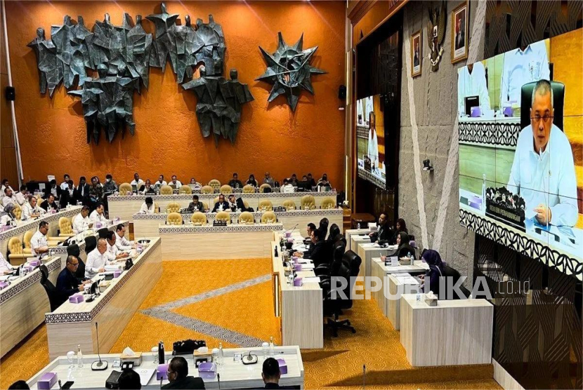Menhub Minta Tambahan Anggaran Rp13,25 Triliun untuk 2026, Ini Daftarnya