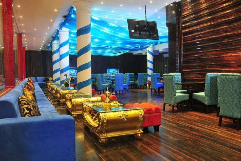 Suasana Restoran dan Kafe Sentral Al Jazeerah
