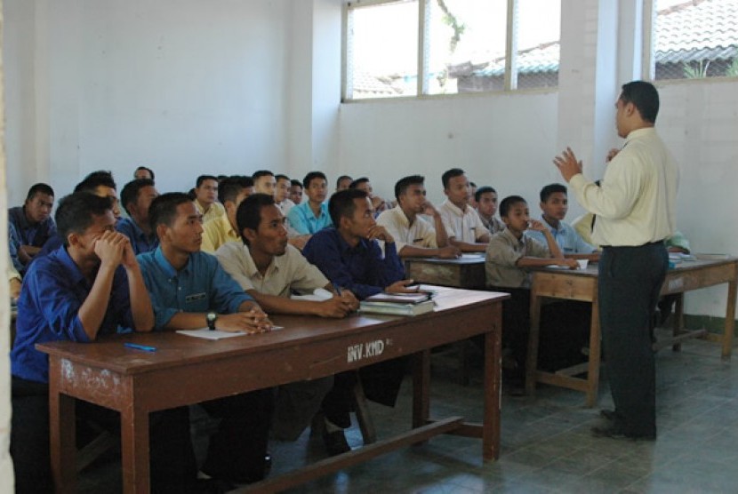 Suasana santri ketika belajar di Pondok Modern Gontor Ponorogo Jawa Timur (Ilustrasi)