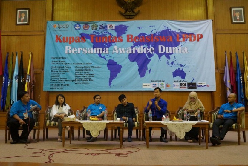 Suasana seminar bertajuk “Kupas Tuntas Beasiswa LPDP Bersama Awardee Dunia” yang digelar di kampus UIN Jakarta, Ciputat, Senin (5/12/2016).  