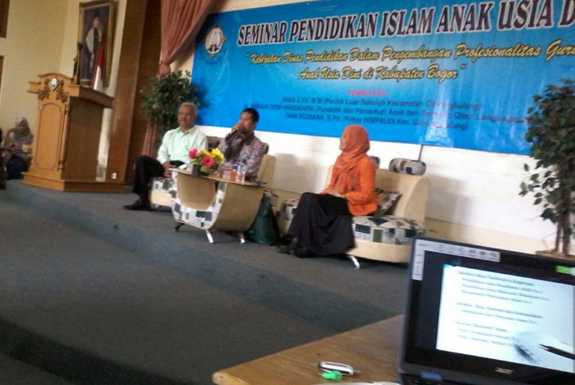 Suasana seminar PAUD yang diadakan oleh Fakultas Ilmu Tarbiyah dan Keguruan (FITK) Institut Agama Islam Sahid (INAIS) Bogor, Sabtu (19/8). 