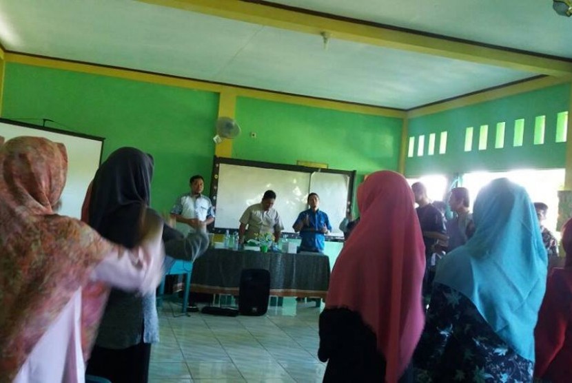 Suasana Sharing Kurikulum dan Model Pembelajaran Sekolah Islam Terpadu (SIT) yang diadakan di  Sekolah Dinamika Umat Kemang, Bogor, Sabtu (9/12).