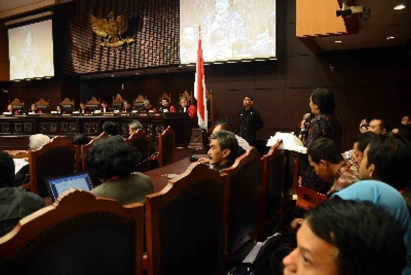 Suasana sidang gugatan Pilpres 2014 di Mahkamah Konstitusi, Jakarta, Senin (11/8). 