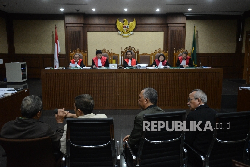 Suasana sidang lanjutan kasus korupsi KTP Elektronik dengan terdakwa Irman dan Sugiharto di Pengadilan Tipikor, Jakarta Pusat, Kamis (27/4).