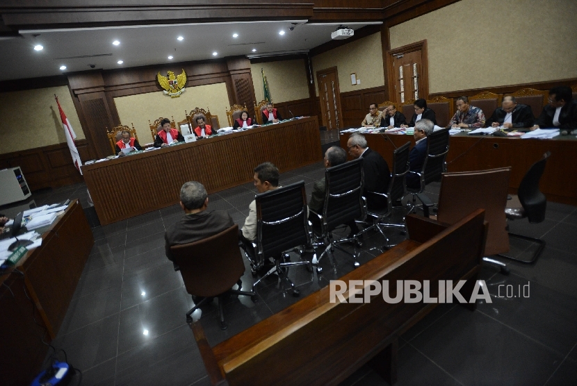 Suasana sidang lanjutan kasus korupsi KTP Elektronik (ilustrasi)