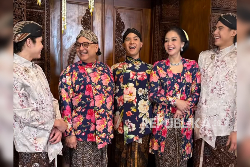 Suasana siraman Al Ghazali. Al akan menikah dengan Alyssa Daguise pada Senin (16/6/2025).