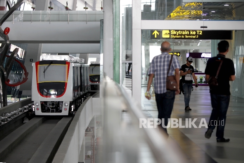  Suasana Stasiun Skytrain bandara di Terminal 3 Bandara Soekarno-Hatta, Tanggerang, Banten, Ahad (17/9).