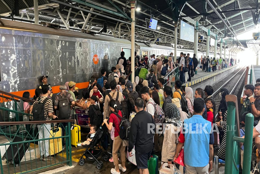 Tiket Kereta Api Periode Nataru Sudah Bisa Dipesan, KAI Daop 6 Imbau Lewat Kanal Resmi