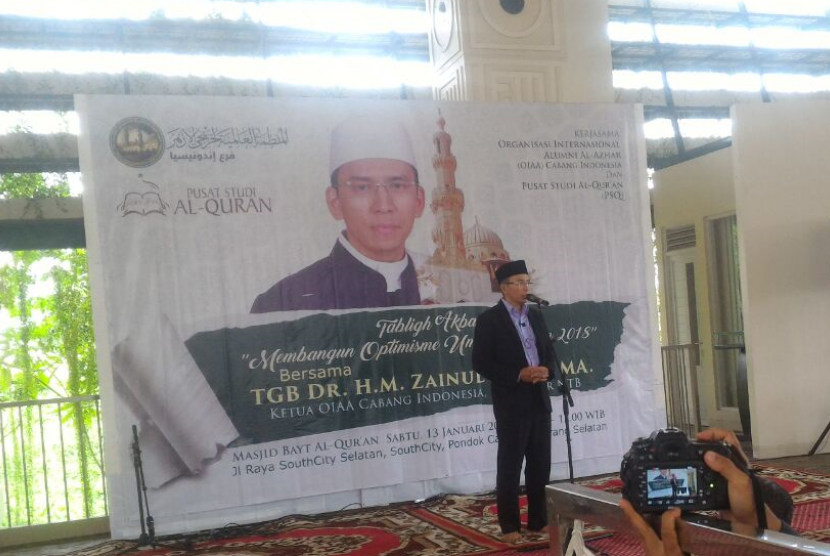 Suasana Tabligh Akbar oleh TGB. Dr. H. M. Zainul Majdi di Masjid Baitul Qur'an, Tangerang Selatan, Sabtu (13/1). Tema kegiatan kali ini adalah Membangun Optimisme Umat di Tahun 2018.