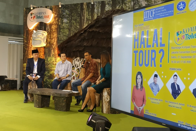 Suasana talk show seputar travel halal yang digelar di Jakarta, Sabtu (21/9).