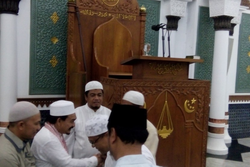 Suasana tausiyah Shubuh berjamaah di Masjid Raya Baiturrahman Banda Aceh, Jumat (1/12).