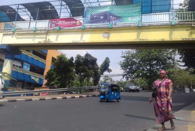 Suasana terkini Jalan Jatibaru, Tanah Abang. Belum terlihat tanda-tanda pembangunan Skybridge. Senin, (6/8).