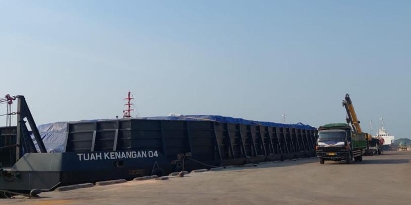 Suasana Terminal Martapura Baru, Pelabuhan Banjarmasin.