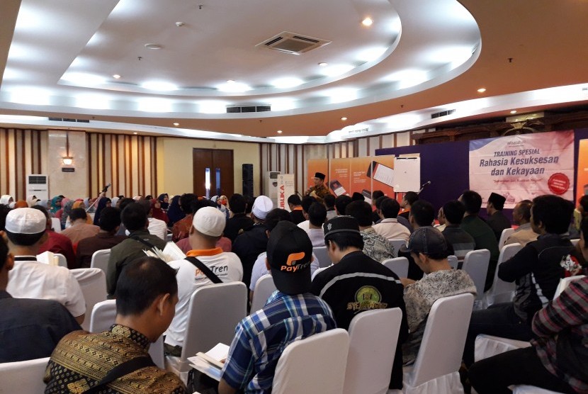 Suasana training Rahasia Sukses da Kekayaan yang digelar oleh Paytren Academy di Masjid At-Tin, Sabtu (30/12).