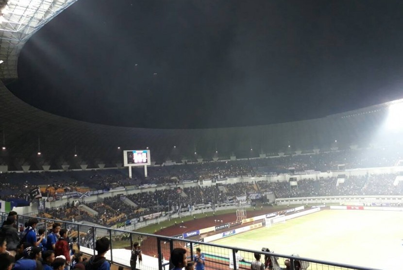 Suasana tribun GBLA jelang laga Persib kontra Sriwijaya FC,Sabtu (29/4).