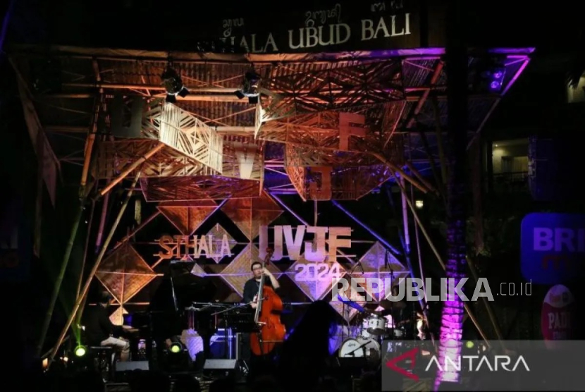 Suasana Ubud Village Jazz Festival 2024 di Kabupaten Gianyar, Bali, Sabtu (3/8/2024).