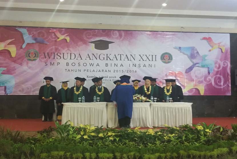 Suasana wisuda SMP Bosowa Bina Insani Angkatan XXII di Bogor, Kamis (2/6).